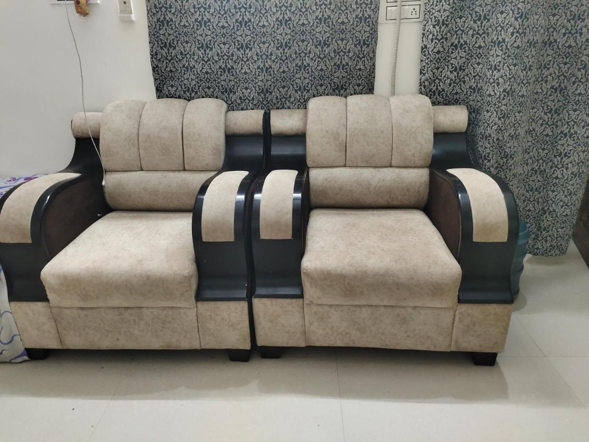 Banarasiya Stay Walking Distance To Banaras Railway Station Varanasi Quarto foto