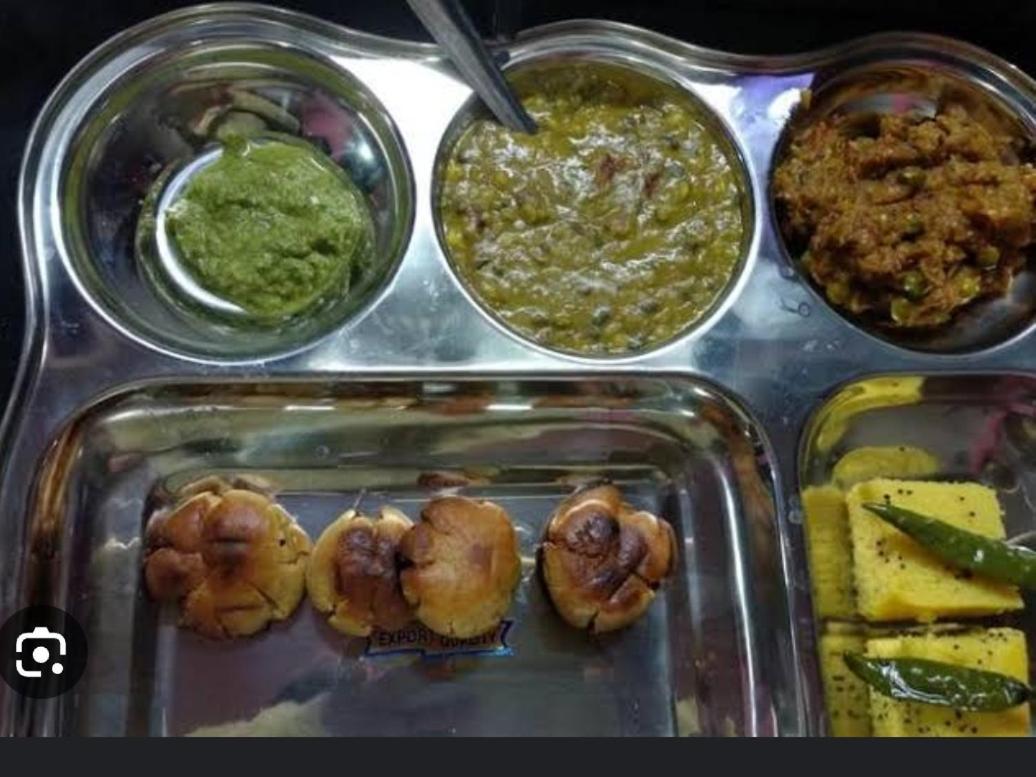 Banarasiya Stay Walking Distance To Banaras Railway Station Varanasi Exterior foto